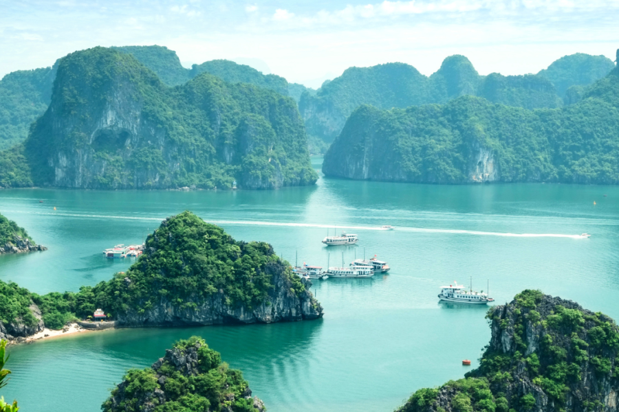 Vietnam Explorer Tour – 6 Days in Danang, Hanoi & Halong Bay