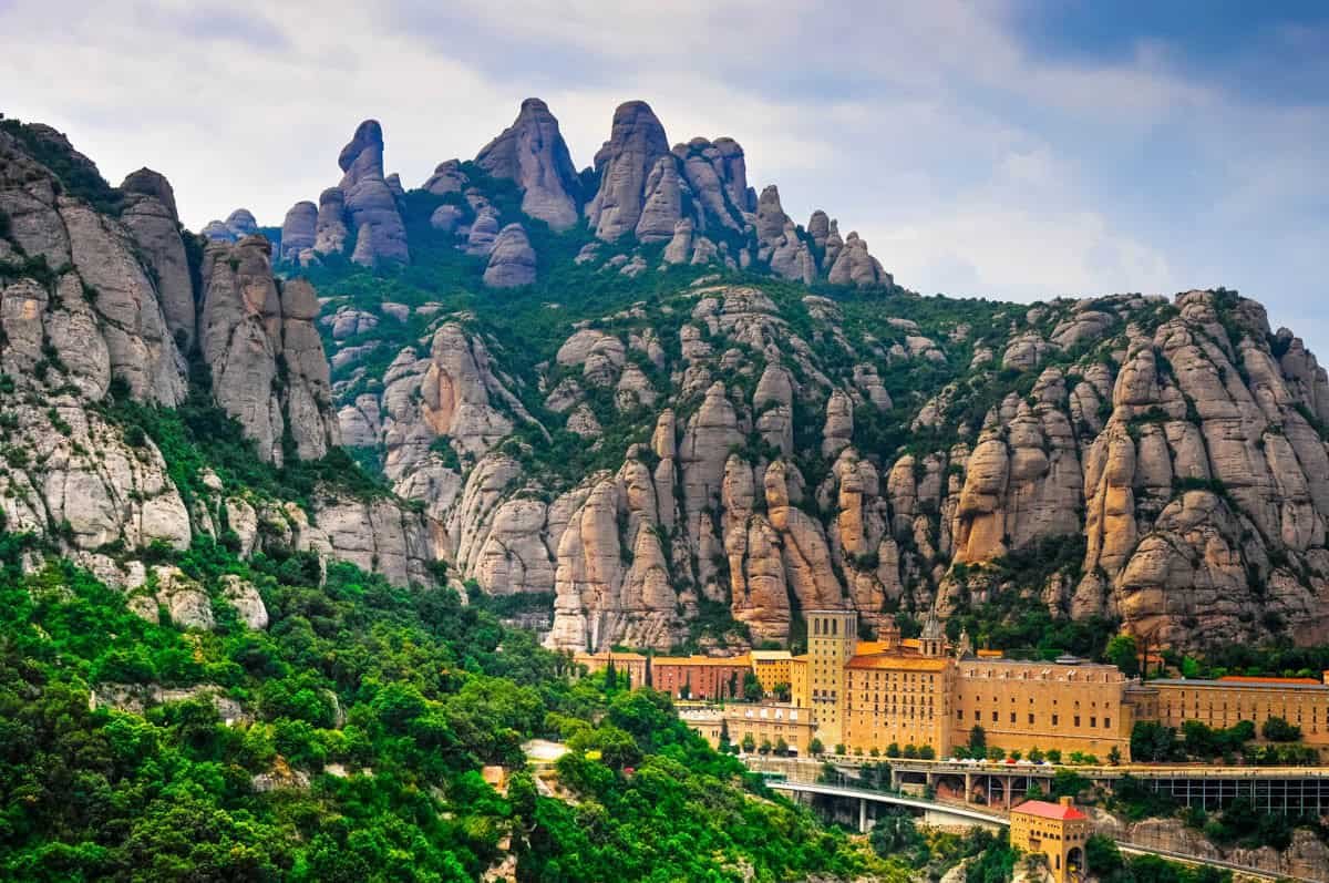 Day 10: Guided city tour of Barcelona. Excursion to Montserrat.
