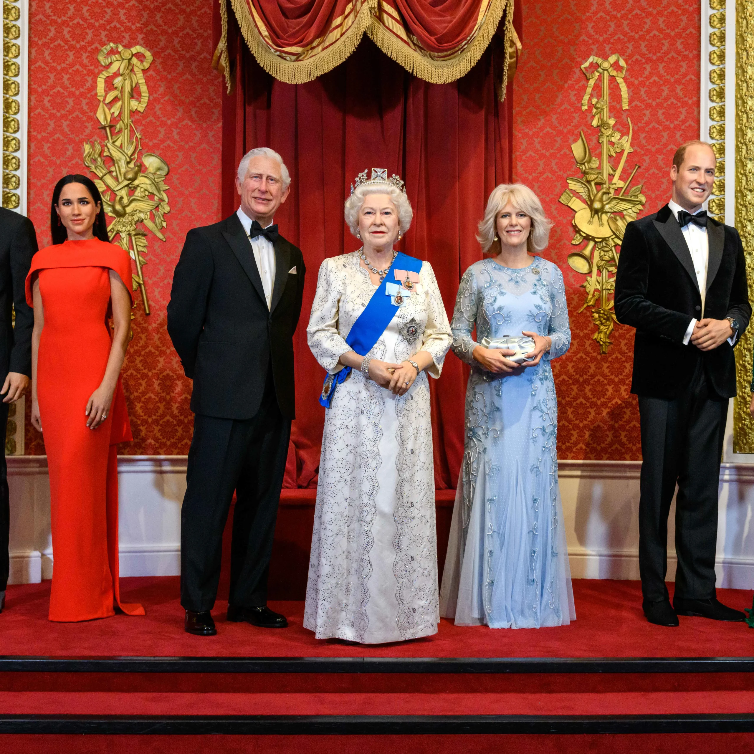 DAY 3: Visit Windsor Castle. Drive to Stratford-upon-Avon. Onto Manchester.